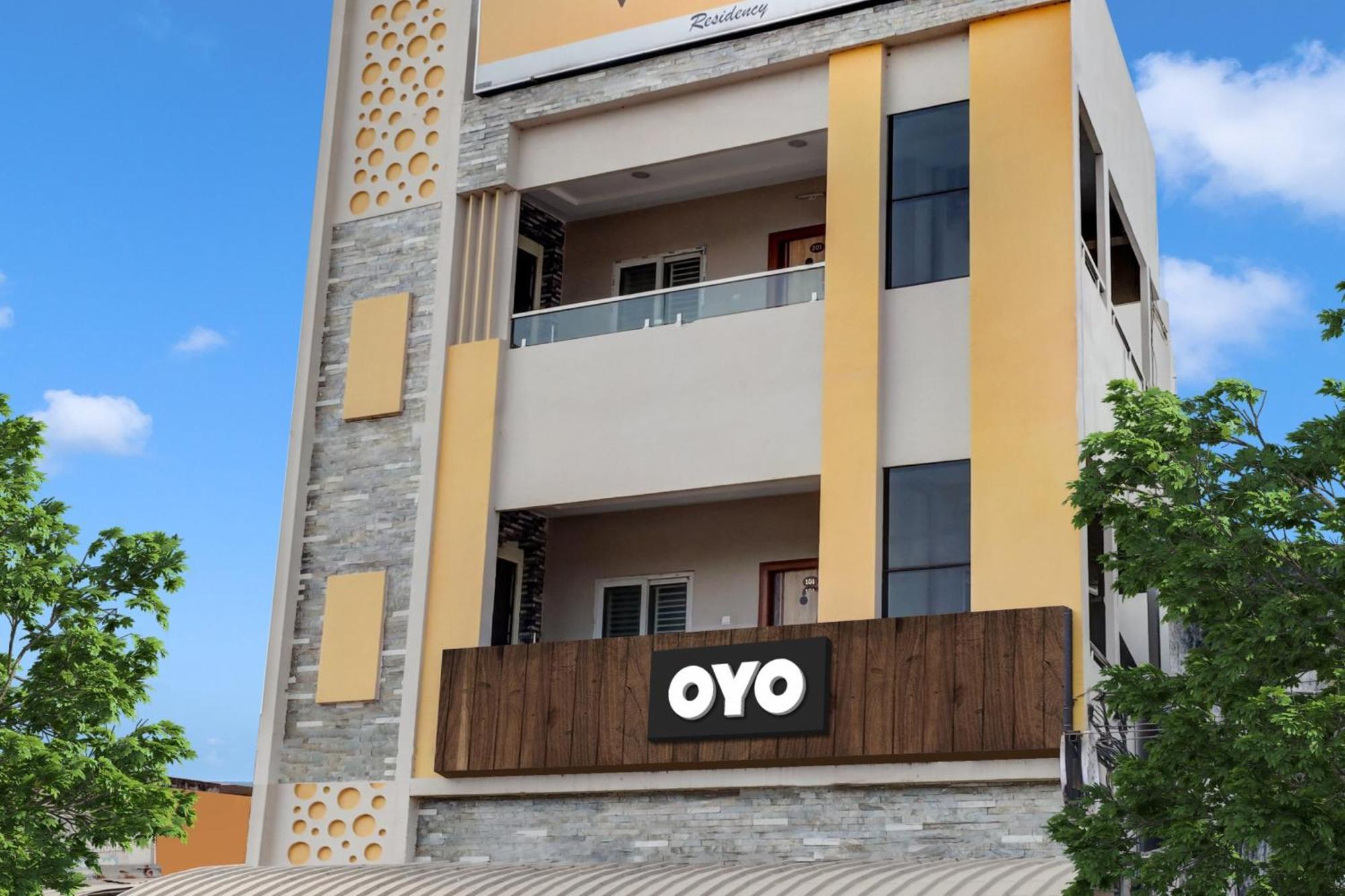 Hotel O Vara Residency Rājahmundry Extérieur photo